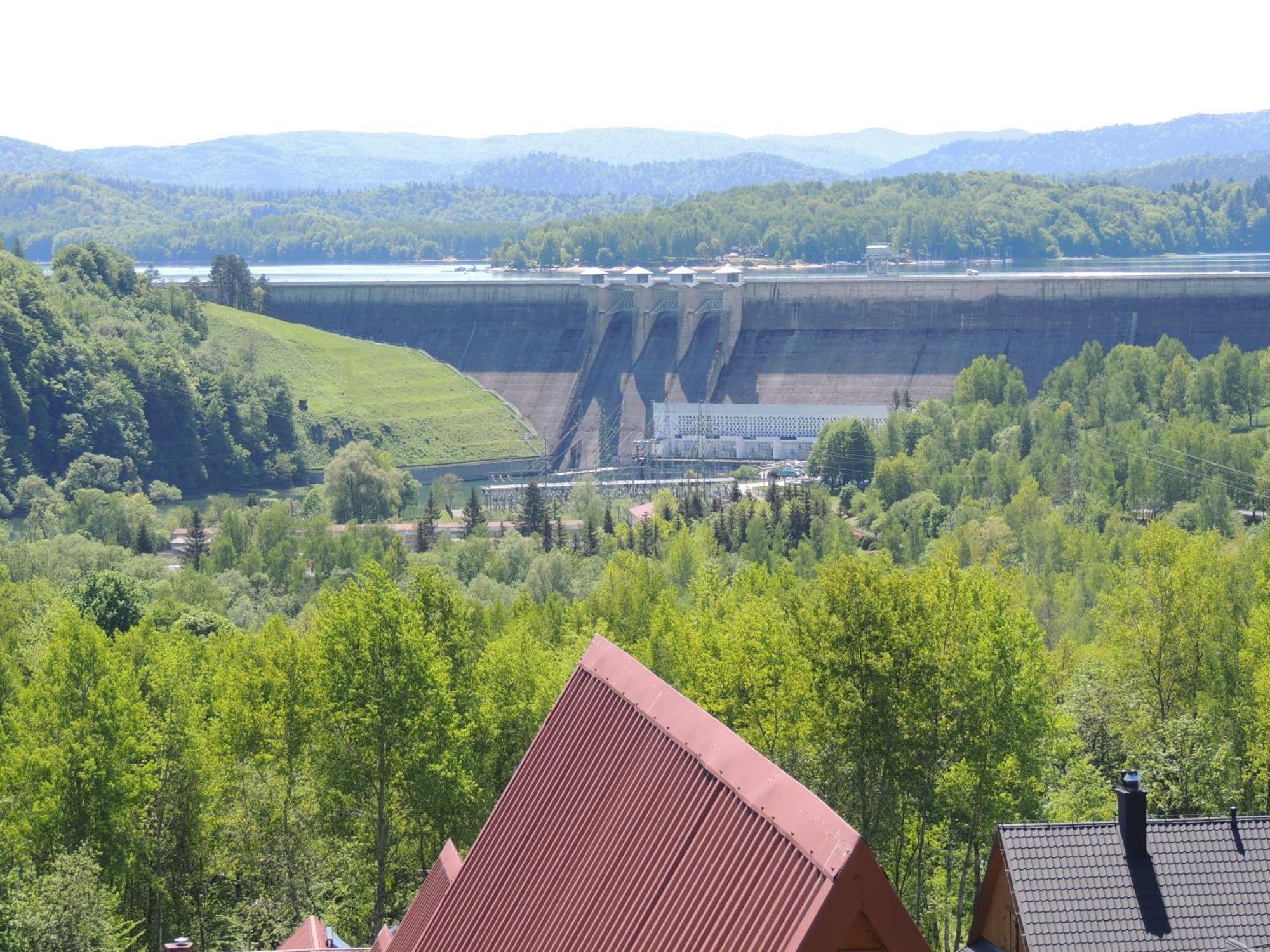 Domki Nad Solina Czarny Kot 509-797-777 外观 照片